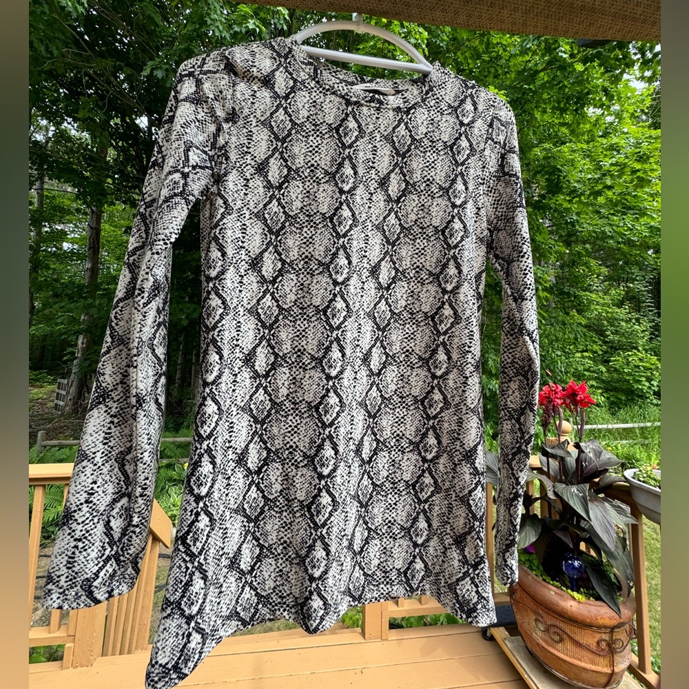Zenana small top